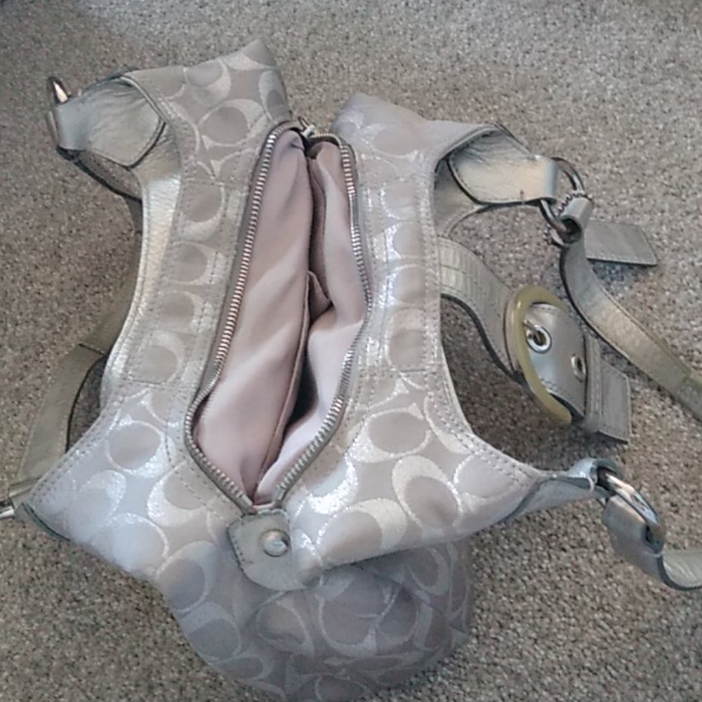Coach - Silver & Grey - Picture 3 of 7